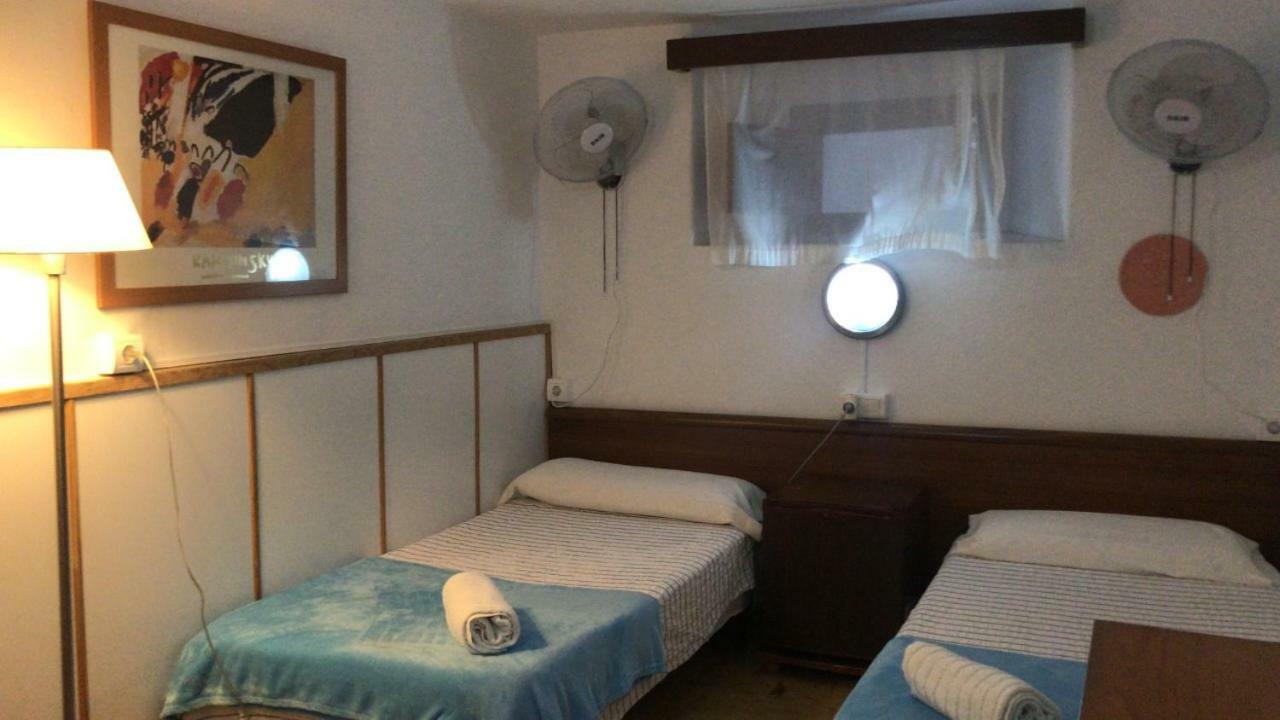 카사 드 후에스페데스 라 페냐 호텔 이비자타운 외부 사진